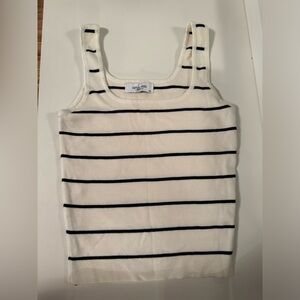 Carly Jean Los Angeles white/black striped sweater tank m/l
